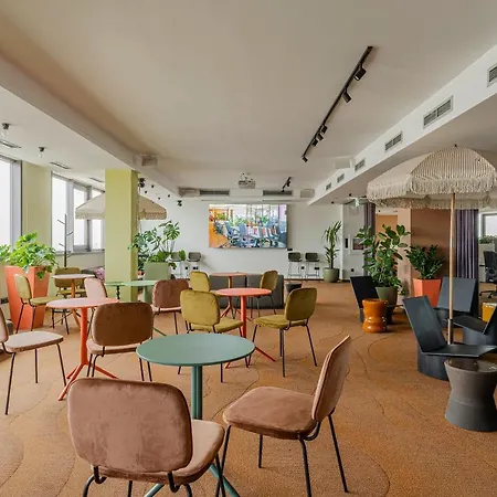 호텔 Wn Lab - Including Breakfast And Parking 4*